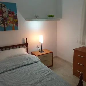 Ground Floor Proximo A La Macarena Apartamento