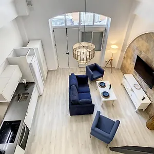 Apartcity Triana Seville
